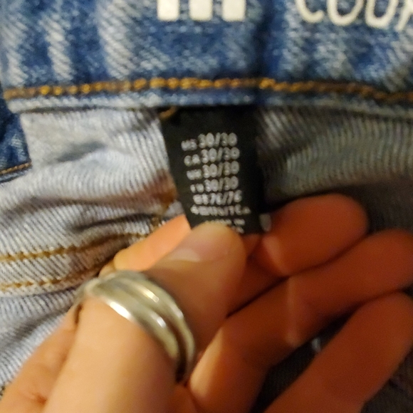 Gap Mom Jean - Picture 3 of 3